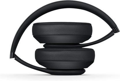 22-hour battery life, Apple W1 chip, Bluetooth connectivity